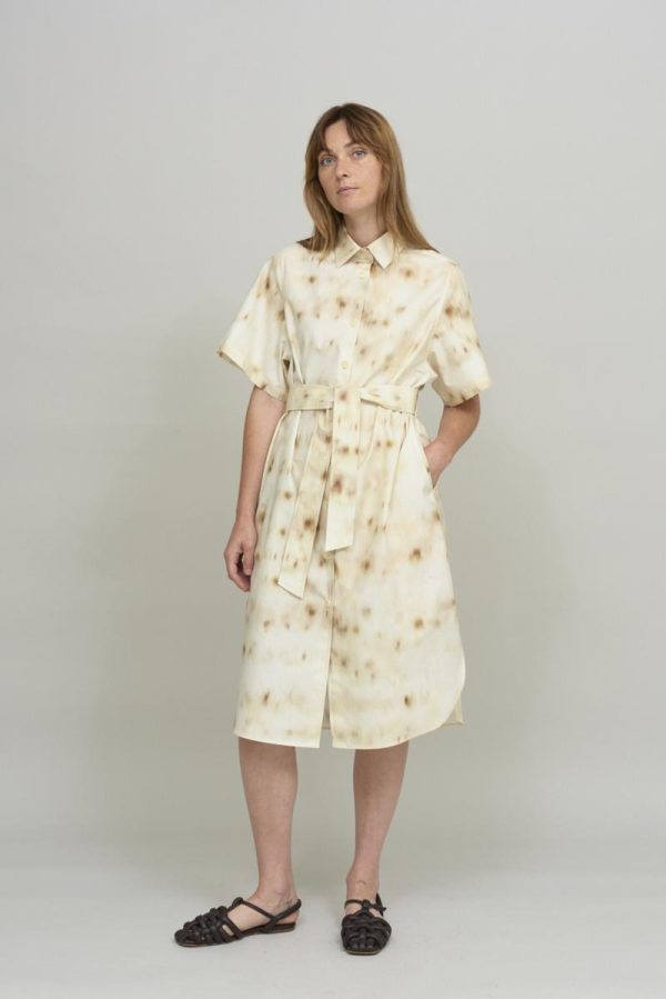 26_SHORT-SLEEVE-SHIRT-Dress_Brown-Print_5.jpg