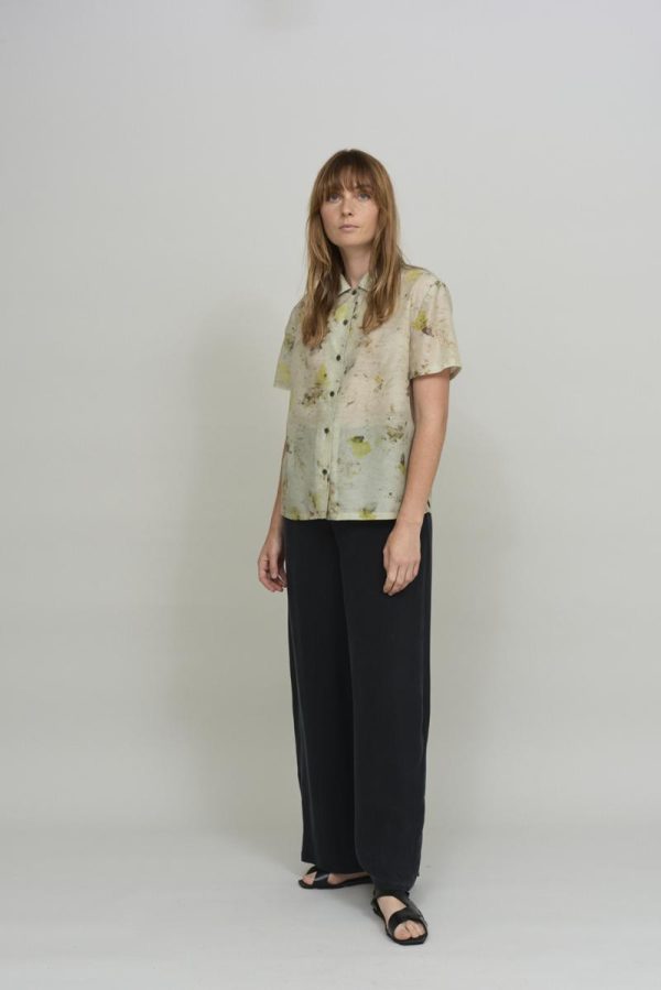 5_SHORT-SLEEVE-Shirt_Green-Print_4.jpg