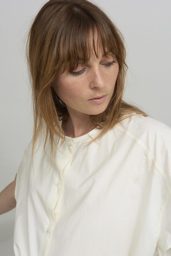 9_OVERSIZED-COLLARLESS-Shirt_White_5.jpg